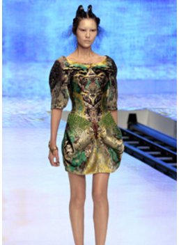 Fashion Week Paris: Show von Alexander McQueen Fashion Week Paris: Show von Alexander McQueen