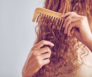 5 Pflegetipps für glatte Haare, die meinen Locken einfach nur geschadet haben!