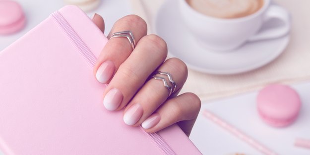 „Balayage Nails“: Wieso wir gerade so verrückt nach diesem Nageltrend sind