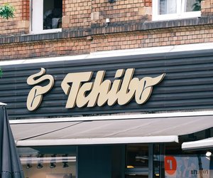 Einfach wohlfühlen: Den flauschigen und drehbaren Sessel von Tchibo lieben alle