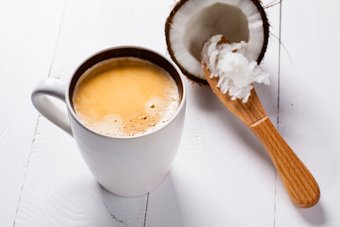 Kaffee mit Kokosöl Kaffee mit Kokosöl