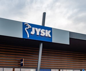Verleihe deinem Zuhause mit den hellen Vorhängen von Jysk ein wenig Frühlingsfrische