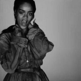 Rihanna zeigt sich in FourFice Seconds Rihanna zeigt sich in FourFice Seconds