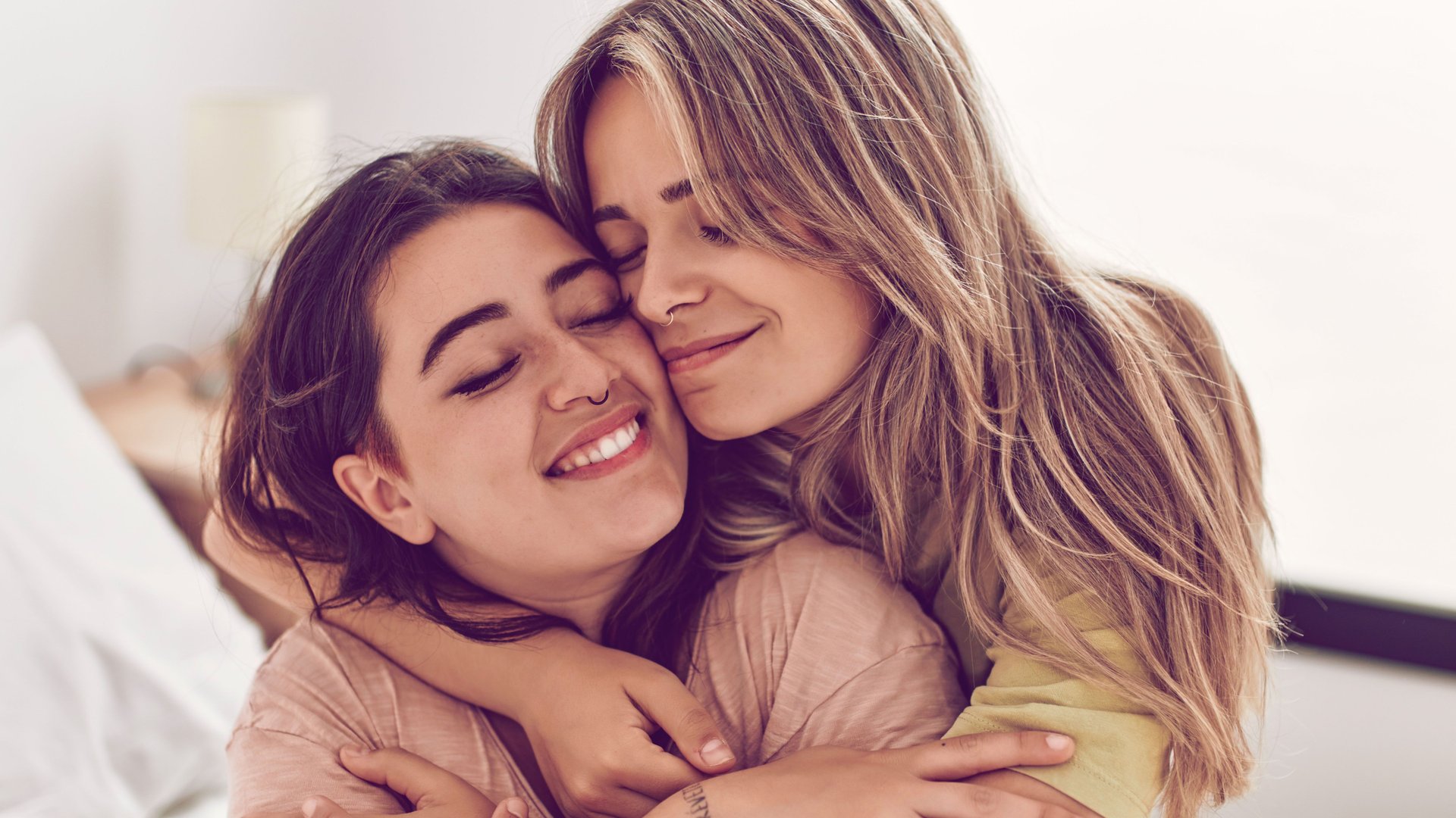 K-nnen-wir-Intimit-t-in-Freundschaften-bitte-endlich-mehr-normalisieren-