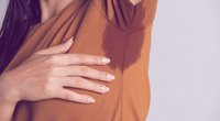 Schweißflecken vermeiden? Tipps & Tricks für ein entspanntes Achselgefühl