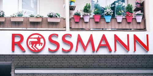 Schicke Herbst-Nägel: Schnapp dir bei Rossmann diesen Nagellack im Braunton