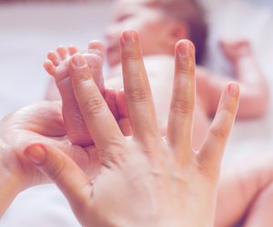 Babyöl im Test: Die besten Produkte für sensible Babyhaut