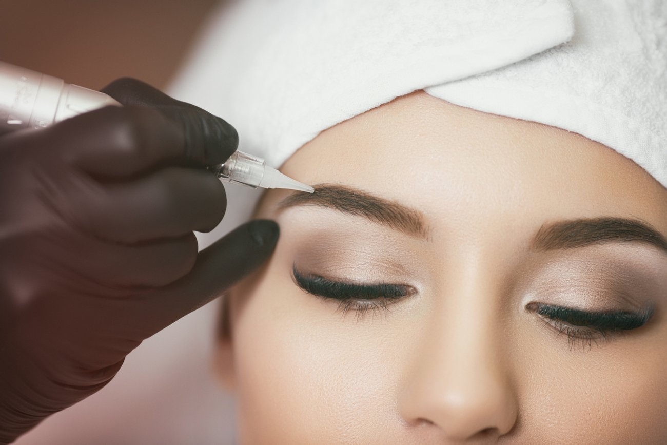 Augenbrauen verdichten Microblading Augenbrauen verdichten Microblading