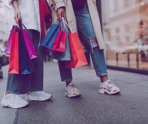 Nackte Knöchel im Winter: Stylisher Trend oder Gefahr für die Gesundheit?