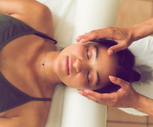 Heilung durch Handauflegen? Ich hatte eine Reiki-Sitzung und das sind meine ehrlichen Erfahrungen