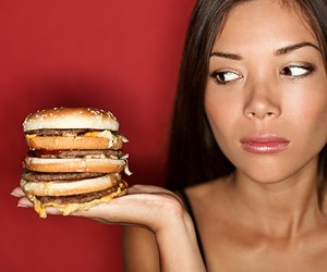 Emotionales Essen: Tatsächlich Hunger oder vielleicht nur Stress und Herzschmerz?
