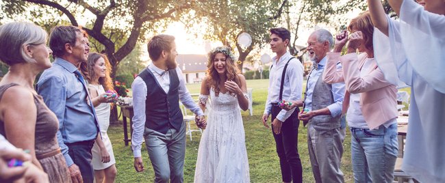 Das sind die 11 größten No-Gos als Gast auf einer Hochzeit