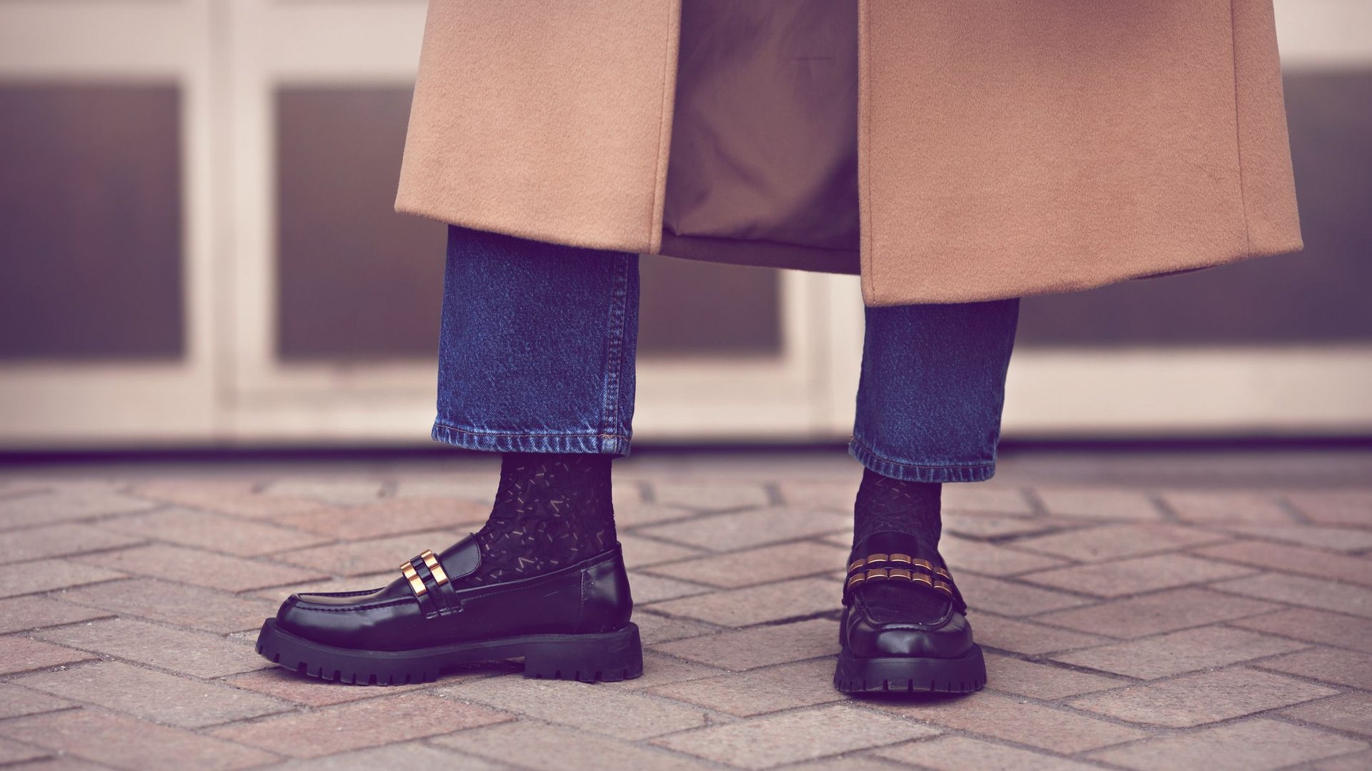 Welche-Socken-zu-Loafern-Diese-3-Styles-sind-absolut-im-Trend-