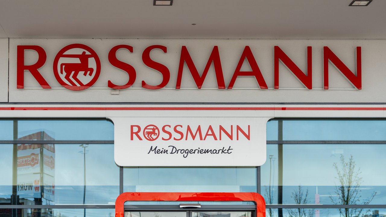 Diese Unterbauleuchten von Rossmann sind das Must-have für ein gemütliches Ambiente im Raum.