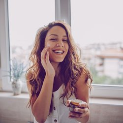 Warum Retinol in der Stillzeit schädlich sein kann & die besten Alternativen
