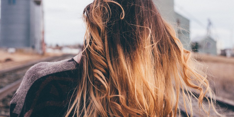 Schwarzes haar blondieren