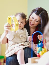Tagesmutter oder Kindergarten? Tagesmutter oder Kindergarten?