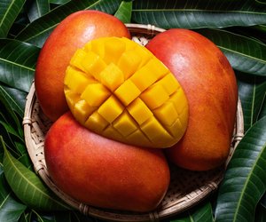 Mango und Kalorien: Was steckt in der süßen Frucht?