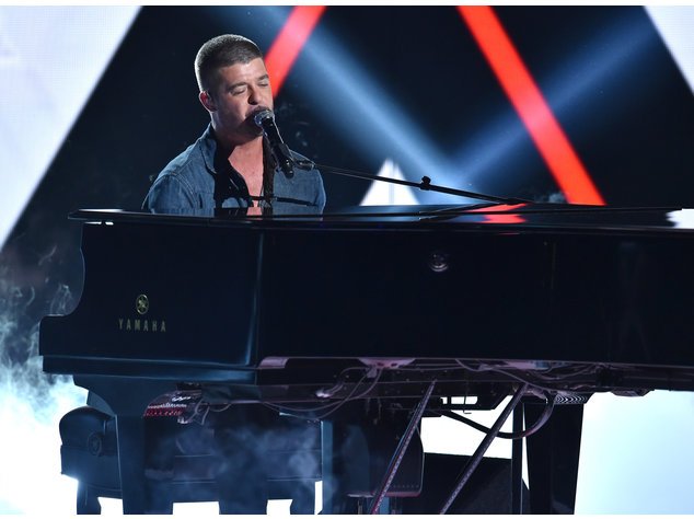 Robin Thicke bei den BET Awards Robin Thicke bei den BET Awards