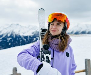 Modisch&#x20;und&#x20;trotzdem&#x20;praktisch&#x3A;&#x20;4&#x20;Teile,&#x20;die&#x20;dein&#x20;Ski-Outfit&#x20;zum&#x20;Hingucker&#x20;machen&#x21;