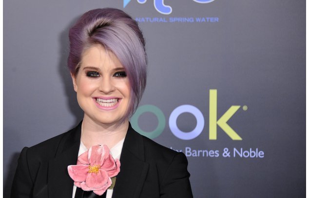 Kelly Osbourne strahlt Kelly Osbourne strahlt