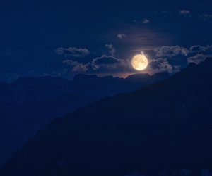Vollmond im November steht kurz bevor: 4 Sternzeichen spüren ihn echt heftig