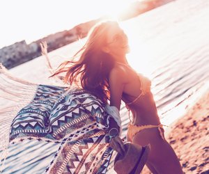 Pareo binden: 5 perfekte Strandtuch-Styles für den Sommer