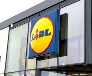 Dein Esszimmer wird zum Hingucker: Mit dieser samtbezogenen Lidl-Bank überraschst du jeden Besucher