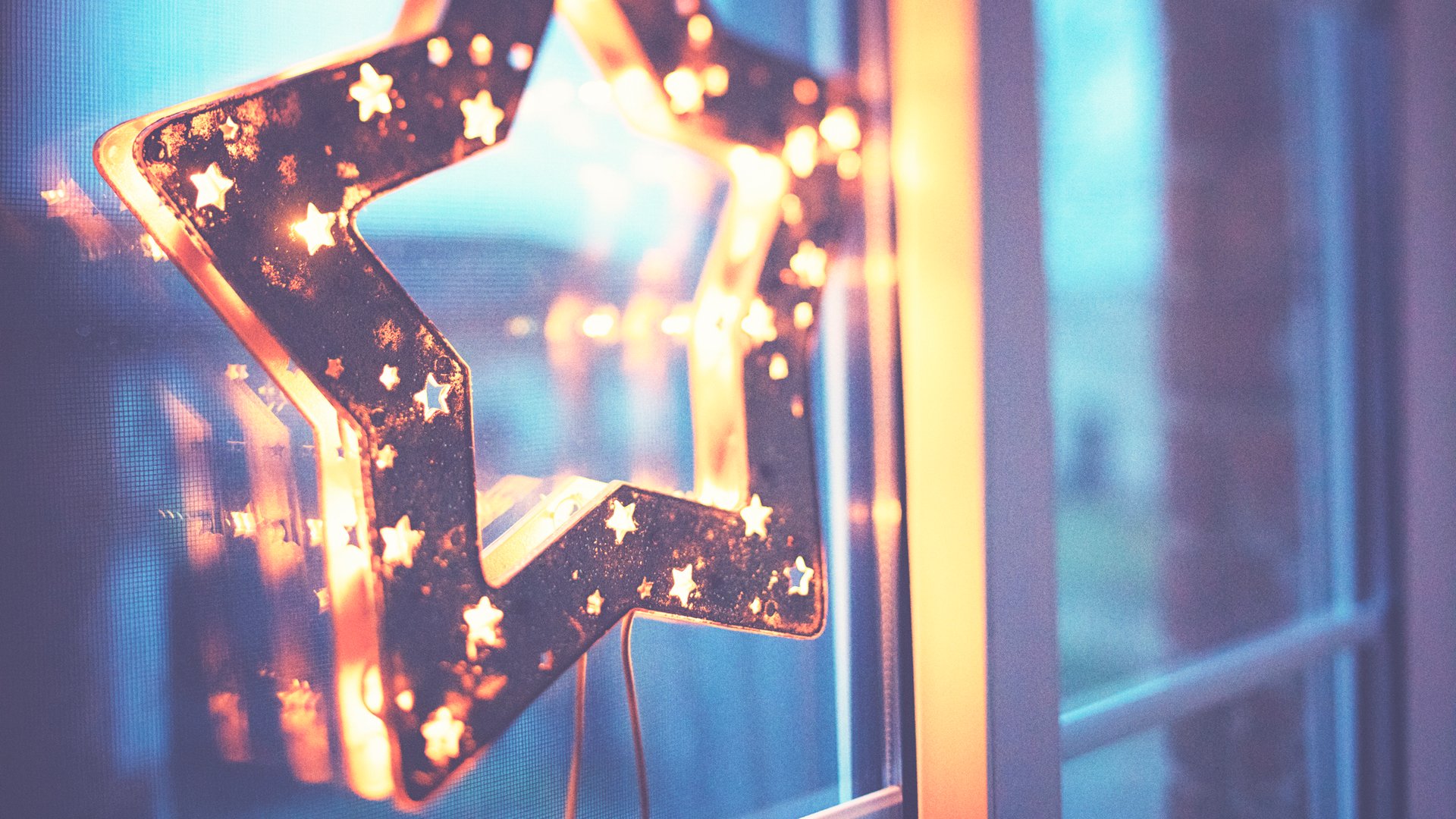 Bonprix-Highlight-Die-LED-Sternschnuppe-f-r-festliche-Abende-jetzt-im-Angebot-