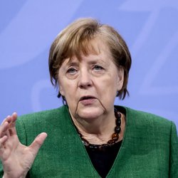 Merkel fordert: Deutsche sollen 2021 GAR NICHT verreisen!