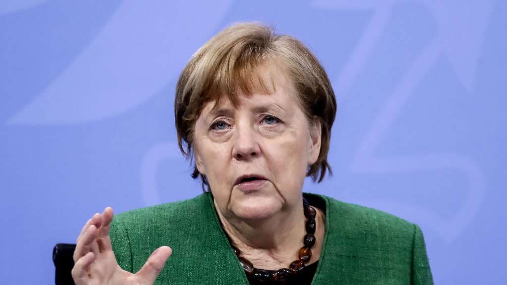 Merkel fordert: Deutsche sollen 2021 GAR NICHT vereisen!