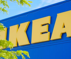 Mit Handtuchstange: Diese Ikea-Truhe bringt zusätzlichen Stauraum ins Badezimmer