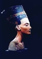 Nefertiti-Piercing Intimpiercing Nefertiti-Piercing Intimpiercing