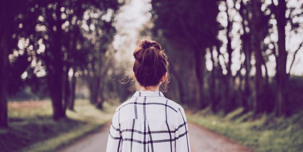 Messy Bun Anleitung: Mit diesen Schritten stylst du ihn perfekt