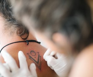 Dreieck-Tattoo Bedeutung: So wunderschön können geometrische Tattoos aussehen