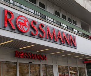 Bringt Schwung in deine Wimpern: Die beliebte Mascara von Rossmann