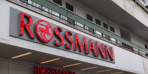 Verleihe deinen Wimpern neuen Schwung: Die kultige Mascara von Rossmann