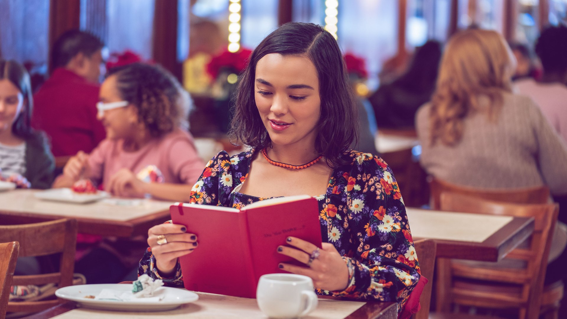 Langeweile-an-Weihnachten-Das-sind-die-besten-Weihnachtsserien-bei-Netflix-Co-