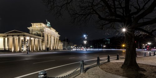 Nachtreiseverbot: Ausgangssperre sorgt für Chaos pur!