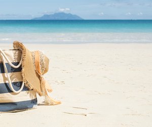 Diese große Bade- und Strandtasche von Amazon ist sehr begehrt