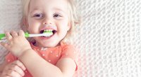 Zahnpflege bei Kindern: So klappt das Zähneputzen richtig