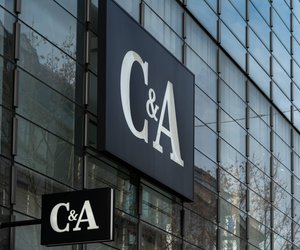 Von Hermine Granger inspiriert: Dieses frühlingshafte Blümchenkleid von C&A würde sie lieben