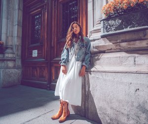 Sommeroutfits auch im Herbst tragen? 7 Styling-Tipps, mit denen es gelingt
