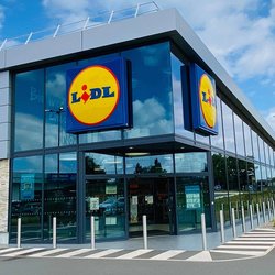 Eleganter Hingucker: Der Muschel-Kerzenhalter von Lidl bringt Küstenflair ins Wohnzimmer