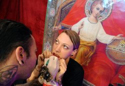 Tattoo im Mund Tattoo im Mund