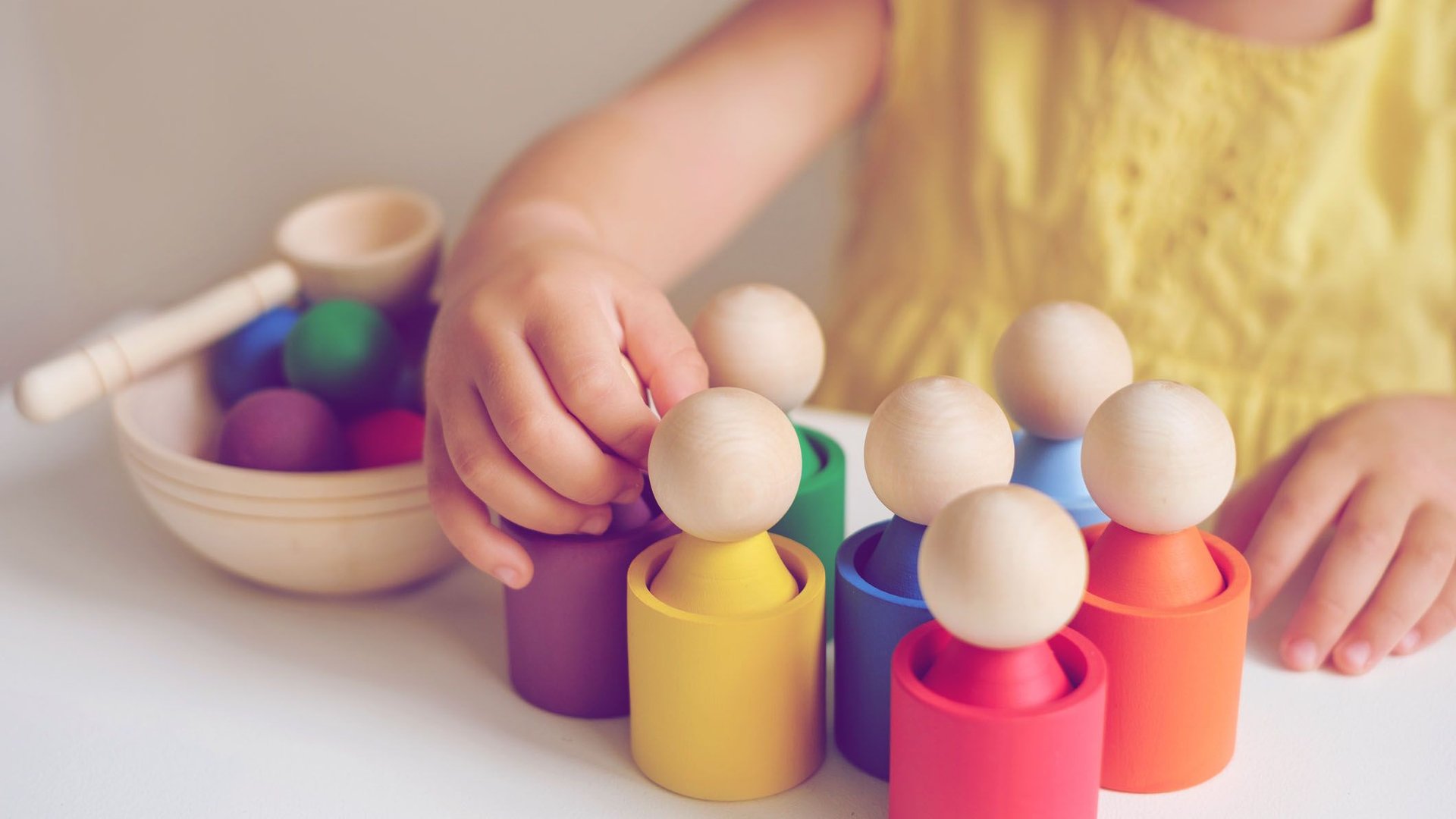 Alleine spielen Die besten Spielsachen & ElternTipps