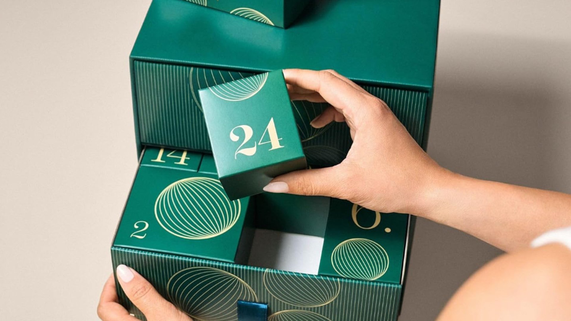 Produkte-in-Originalgr-e-Dieser-Beauty-Adventskalender-ist-unser-Favorit-2025