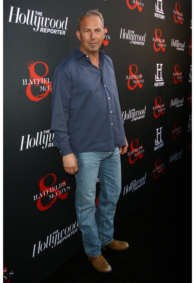 Kevin Costner bei einer Premiere. Kevin Costner bei einer Premiere.