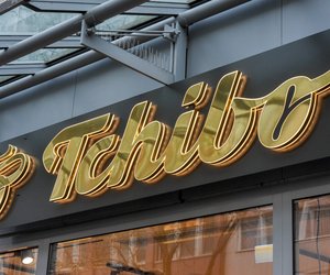 Blütenpracht mit Lichteffekt: Die Tchibo-Lichterkette setzt frühlingshafte Akzente