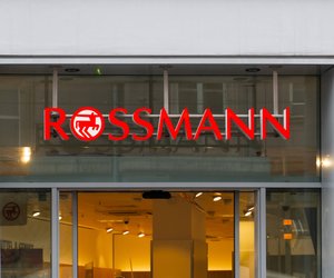 Bald ist Weihnachten: Schnapp dir jetzt einen Geschenkgutschein bei Rossmann